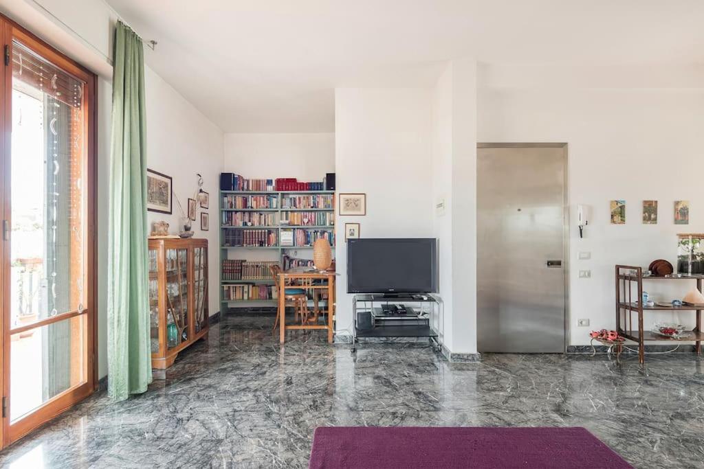 Апартаменты La Casa Di Dani Флоренция Экстерьер фото